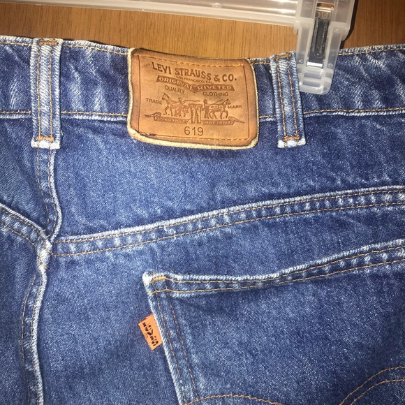 levi’s cutoffs - Picture 3 of 4
